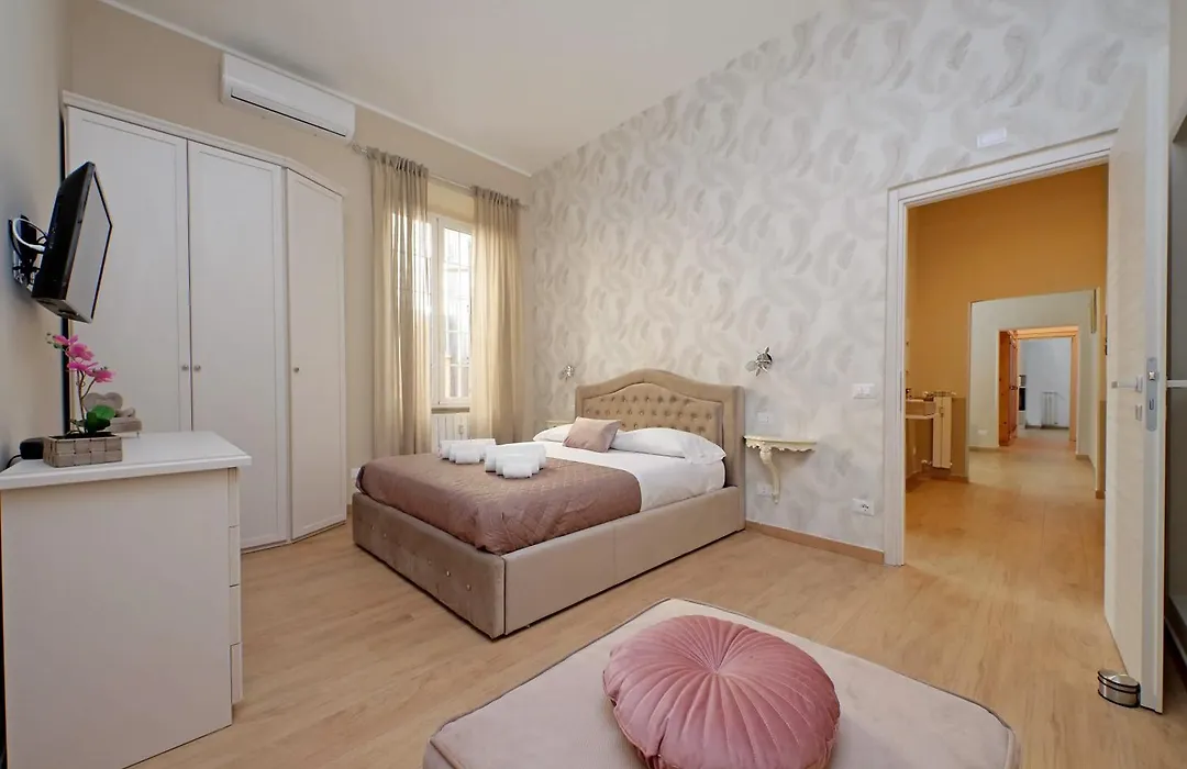 Julius House-1